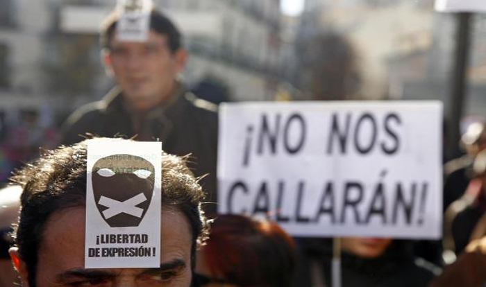 #SinMordaza